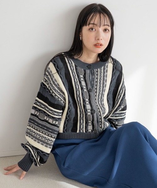 LOWRYS FARM(ローリーズファーム)の「2WAY柄ショートカーディガン 102893(ニット/セーター・レディース・オフホワイト/ブラック/ベージュ・FREE)」の16枚目の写真