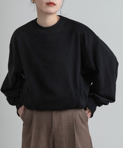 Amiur（エミレ）の「design line tuck sleeve sweat / デザインラインタックスリーブスウェット（スウェット・レディース・グレー/ホワイト/ブラック・FREE）」の21枚目の写真