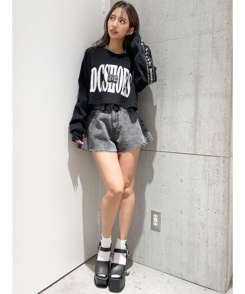 GYDA（ジェイダ）の「ケミカルデニムキュロット（デニムパンツ・レディース・ライトブルー/ブラック・MEDIUM/SMALL）」の18枚目の写真