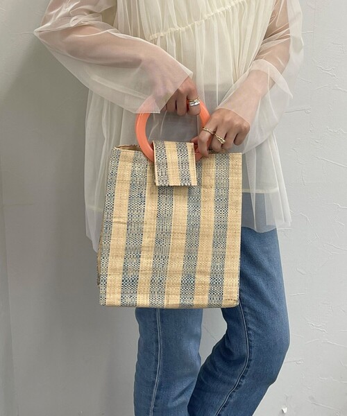 fredy emue（フレディエミュ）の「カラーラフィアシートリングハンドルバッグ（かごバッグ・レディース・イエロー/ホワイト系その他4・FREE）」の4枚目の写真