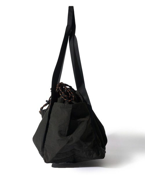 UNIVERSAL OVERALL(ユニバーサルオーバーオール)の「【UNIVERSAL OVERALL】 SHINGEN BUDOU BAG / 信玄バッグ(ショルダーバッグ・レディース・グリーン/グレー/ブラック/ベージュ・FREE)」の20枚目の写真