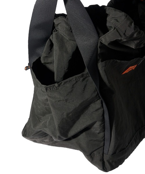 UNIVERSAL OVERALL(ユニバーサルオーバーオール)の「【UNIVERSAL OVERALL】 SHINGEN BUDOU BAG / 信玄バッグ(ショルダーバッグ・レディース・グリーン/グレー/ブラック/ベージュ・FREE)」の7枚目の写真