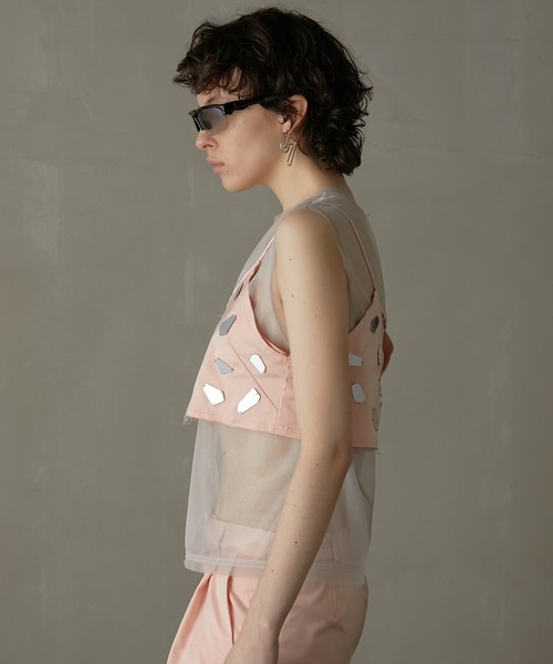 PRANK PROJECT(プランクプロジェクト)の「ミラーエンブリッシュレイヤードトップ / Mirror Embellished Layered Top(ベスト・レディース・ピンク/ブラック・FREE)」の10枚目の写真