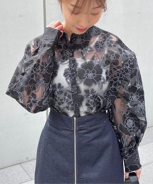 Meli rich(メリーリッチ)の「フラワージャガードシアーバンドカラーシャツ(シャツ/ブラウス・レディース・オフホワイト/ブラック/アイボリー・FREE)」の21枚目の写真
