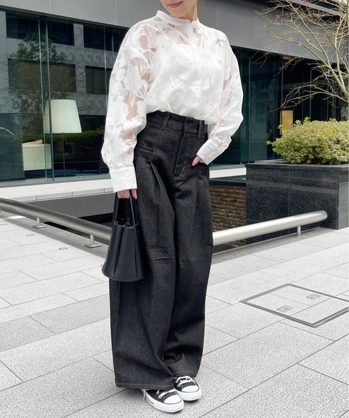 Meli rich(メリーリッチ)の「フラワージャガードシアーバンドカラーシャツ(シャツ/ブラウス・レディース・オフホワイト/ブラック/アイボリー・FREE)」の4枚目の写真