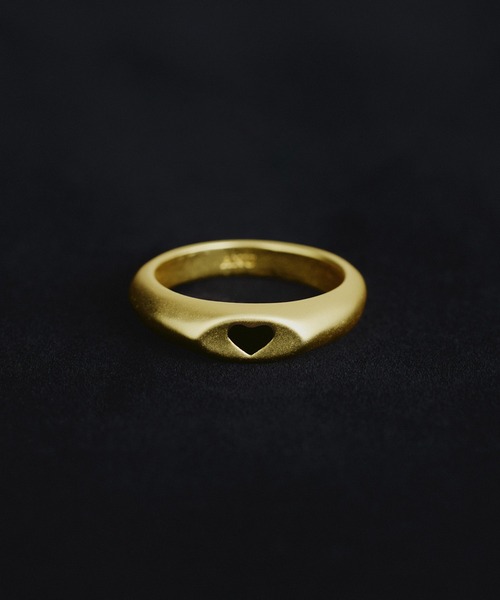 ANU(アヌ)の「petite heart ring - ペティットハートリング(リング・レディース・ゴールド/シルバー・9号/11号)」の3枚目の写真