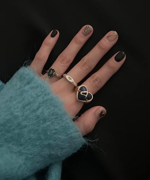 ANU(アヌ)の「petite heart ring - ペティットハートリング(リング・レディース・ゴールド/シルバー・9号/11号)」の17枚目の写真