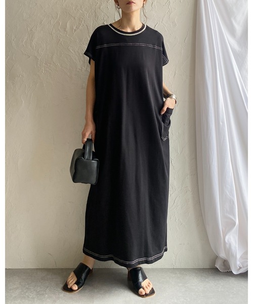 She's Closet(シーズクローゼット)の「配色ステッチポケット半袖フレンチスリーブロング丈Tシャツワンピース(ワンピース・レディース・ブラック/グレイッシュベージュ・FREE)」の15枚目の写真