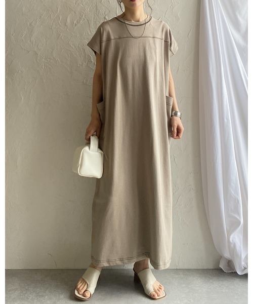 She's Closet(シーズクローゼット)の「配色ステッチポケット半袖フレンチスリーブロング丈Tシャツワンピース(ワンピース・レディース・ブラック/グレイッシュベージュ・FREE)」の17枚目の写真