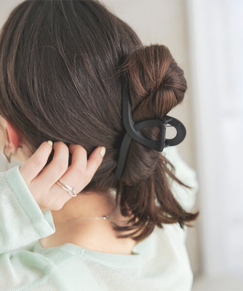 KOBE LETTUCE(コウベレタス)の「ヘアクリップ(バレッタ/ヘアクリップ・レディース・クリアブラウン/ブラウン/キャメル/ブラック/アイボリー/クリアグリーン/ホワイト系/グレー系・F)」の4枚目の写真