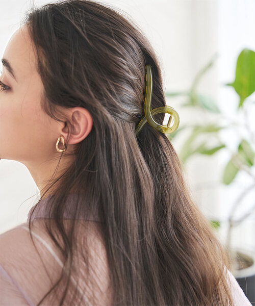 KOBE LETTUCE(コウベレタス)の「ヘアクリップ(バレッタ/ヘアクリップ・レディース・クリアブラウン/ブラウン/キャメル/ブラック/アイボリー/クリアグリーン/ホワイト系/グレー系・F)」の7枚目の写真
