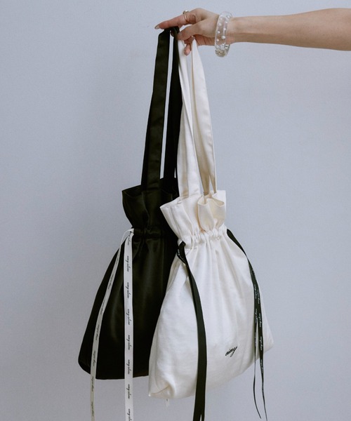 EIMY ISTOIRE（エイミーイストワール）の「eimy glitterリボントートバッグ（トートバッグ・レディース・ピンク/ホワイト/ライトベージュ/サックスブルー/ブラック・FREE）」の22枚目の写真