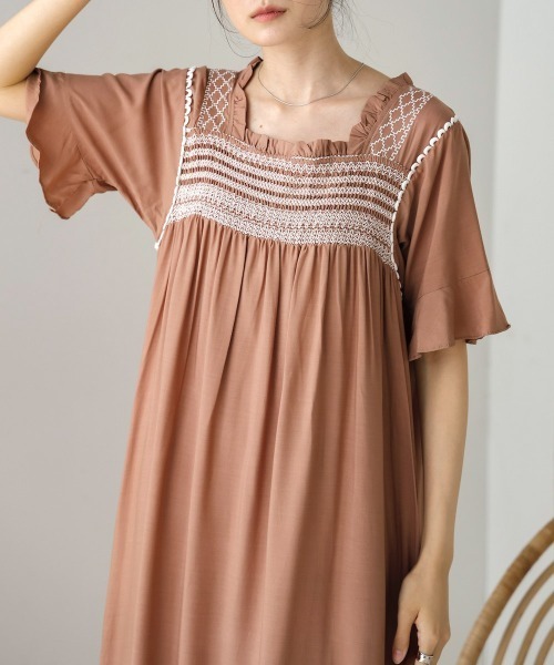 Bab（バブ）の「刺繍シャーリングワンピース（ワンピース）」 - WEAR