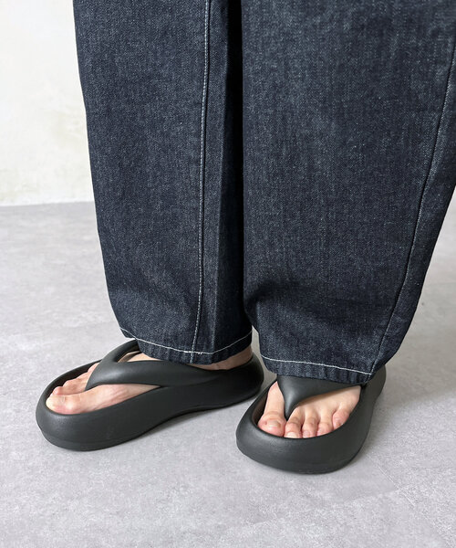 CPCM（シーピーシーエム）の「厚底トングサンダル（サンダル・レディース・アイボリー/ブラック・SMALL/MEDIUM/LARGE）」の8枚目の写真