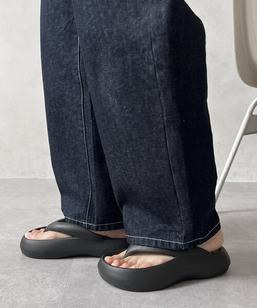 CPCM（シーピーシーエム）の「厚底トングサンダル（サンダル・レディース・アイボリー/ブラック・SMALL/MEDIUM/LARGE）」の9枚目の写真