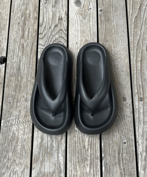 CPCM（シーピーシーエム）の「厚底トングサンダル（サンダル・レディース・アイボリー/ブラック・SMALL/MEDIUM/LARGE）」の10枚目の写真