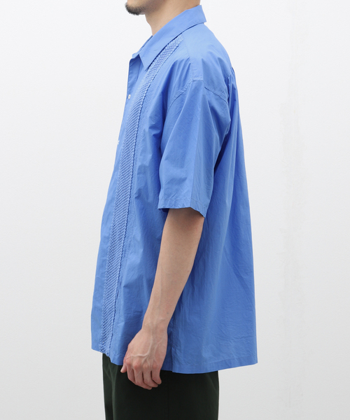 EDIFICE（エディフィス）の「india made ポプリン ピンタック シャツ（シャツ/ブラウス・メンズ・ブラック/ホワイト/サックスブルー・MEDIUM/LARGE）」の5枚目の写真