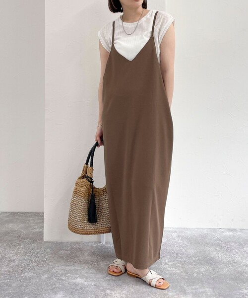 fredy emue(フレディエミュ)の「カットジョーゼットキャミワンピース(ワンピース・レディース・ブラック/チャコールグレー/ブラウン・38)」の4枚目の写真