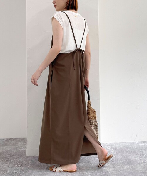 fredy emue(フレディエミュ)の「カットジョーゼットキャミワンピース(ワンピース・レディース・ブラック/チャコールグレー/ブラウン・38)」の6枚目の写真