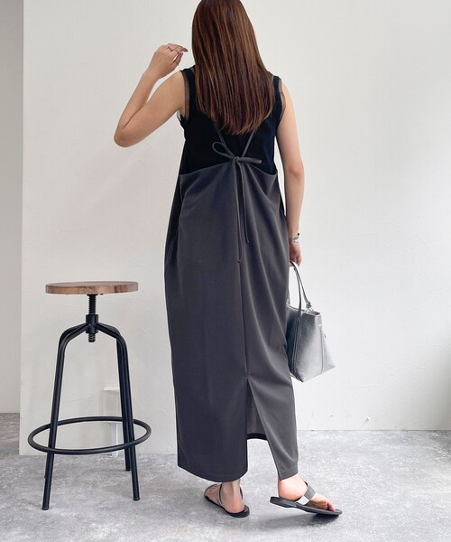 fredy emue(フレディエミュ)の「カットジョーゼットキャミワンピース(ワンピース・レディース・ブラック/チャコールグレー/ブラウン・38)」の21枚目の写真