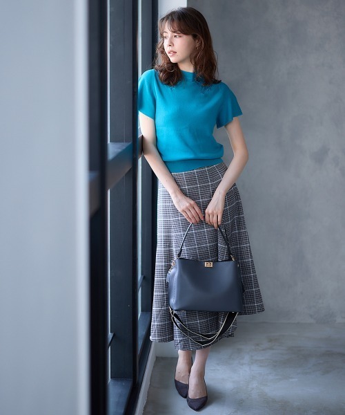 12Twelve Agenda(トゥエルブ アジェンダ)の「ネック刺繍半袖ニットプルオーバー(ニット/セーター・レディース・アイボリー/ブルーグリーン/チャコールグレー・M)」の7枚目の写真