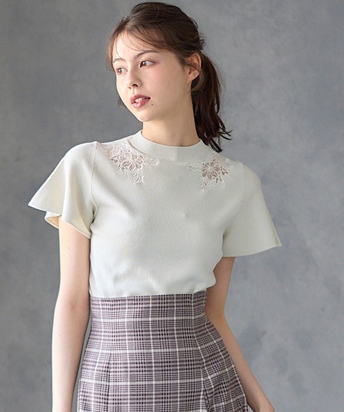 12Twelve Agenda(トゥエルブ アジェンダ)の「ネック刺繍半袖ニットプルオーバー(ニット/セーター・レディース・アイボリー/ブルーグリーン/チャコールグレー・M)」の12枚目の写真