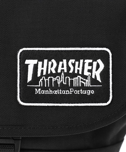 Manhattan Portage(マンハッタンポーテージ)の「Nylon Messenger Bag JR Flap Zipper Pocket Embroidered Patch THRASHER(メッセンジャーバッグ・メンズ・ブラック・SMALL)」の2枚目の写真