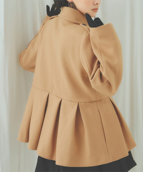 KOBE LETTUCE（コウベレタス）の「プリーツ切替ペプラムダブルボタンコート（ダウンジャケット/コート・レディース・チャコール/キャメル/ブラック・M）」の10枚目の写真