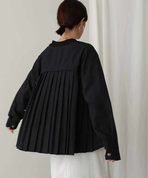 Bou Jeloud（ブージュルード）の「バックプリーツジップブルゾン（ブルゾン・レディース・ブラック/ベージュ・38）」の11枚目の写真