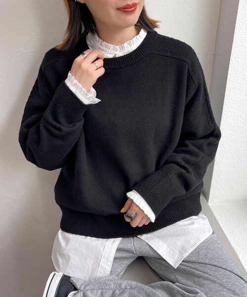 fredy emue(フレディエミュ)の「FR刺繍バンドカラーフリルブラウス(シャツ/ブラウス・レディース・オフホワイト/ブルー系その他/ベージュ/ブラック系その他・38)」の2枚目の写真