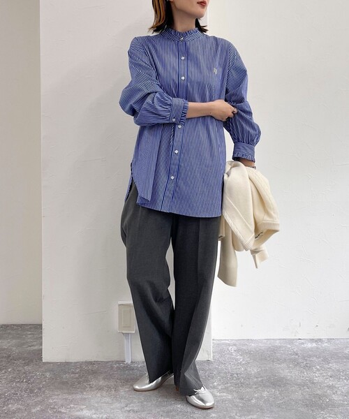 fredy emue(フレディエミュ)の「FR刺繍バンドカラーフリルブラウス(シャツ/ブラウス・レディース・オフホワイト/ブルー系その他/ベージュ/ブラック系その他・38)」の14枚目の写真