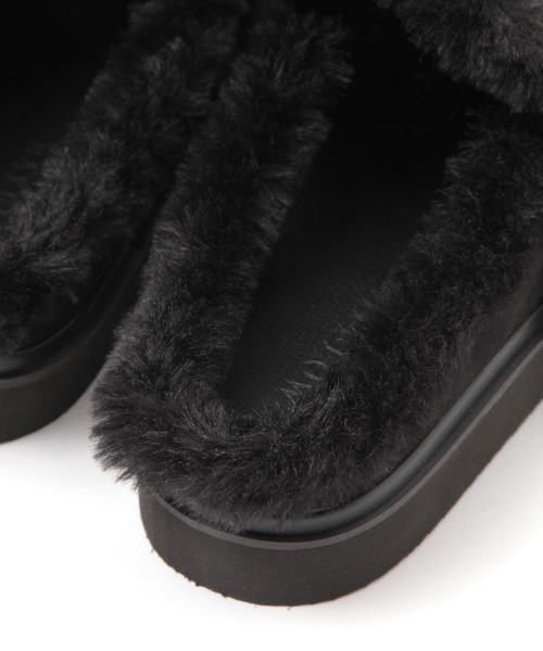 BAYFLOW（ベイフロー）の「[撥水機能付き]メタルバックルファークロッグ（スリッポン・レディース・ベージュ/ブラック・MEDIUM/LARGE）」の10枚目の写真