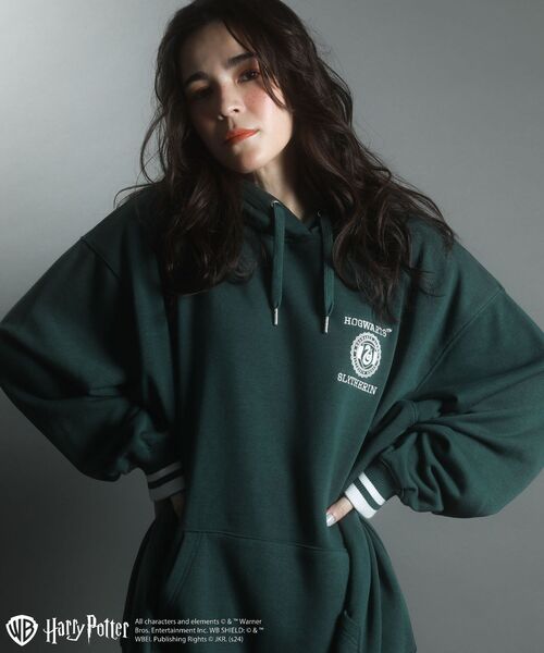 Green　Parks（グリーンパークス）の「ハリー・ポッター／袖口ライン裏毛フーディー（パーカー・レディース・レッド/グリーン/イエロー/ネイビー・FREE）」の8枚目の写真