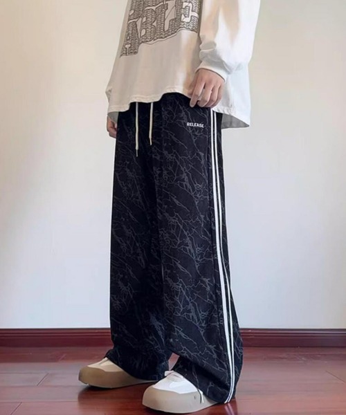 MGV(エムジーヴィー)の「サイドライン総柄ワイドパンツ(その他パンツ・メンズ・ブラック/グリーン/ピンク・MEDIUM/LARGE/X-LARGE)」の7枚目の写真