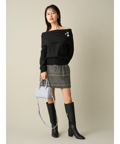 CELFORD ブローチセットオフショルプルオーバー CELFORD（セルフォード）の「ブローチセットオフショルプルオーバー