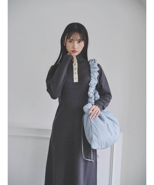 dazzlin(ダズリン)の「【ZOZOTOWN限定】ギャザーハンドルソフトエアショルダーバッグ(ショルダーバッグ・レディース・ブルー/ブラック/オレンジ・FREE)」の1枚目の写真