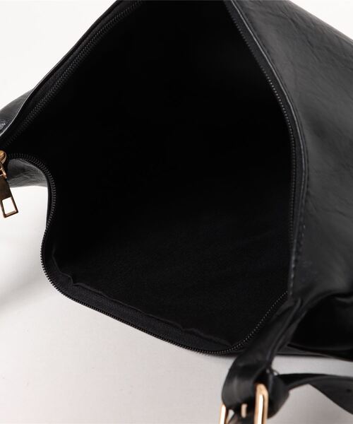 STYLEBLOCK(スタイルブロック)の「レザー調ベーシックショルダーバッグ(ショルダーバッグ・レディース・ブラック/ブラウン系その他/ライトブラウン/ダークブラウン・FREE)」の5枚目の写真