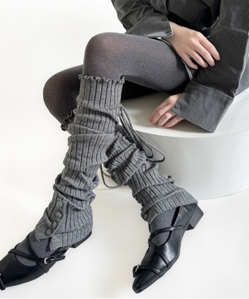 almo（アルモ）の「【LAMPOON】メロウリブボタン付きレッグウォーマー（レッグウォーマー・レディース・ホワイト/ブラック/ベージュ/グレー・FREE）」の3枚目の写真