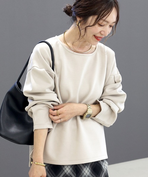 Aletta vita(アレッタビータ)の「ダンボール袖タックボートネックプルオーバー(Tシャツ/カットソー・レディース・オフホワイト/ブラック/ベージュ・FREE)」の6枚目の写真
