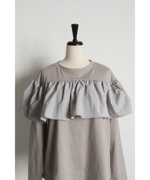 &. NOSTALGIA(アンドドットノスタルジア)の「【ZOZO限定】異素材フリルドッキングTシャツ(Tシャツ/カットソー・レディース・ホワイト/ブラック/グレー・M)」の9枚目の写真