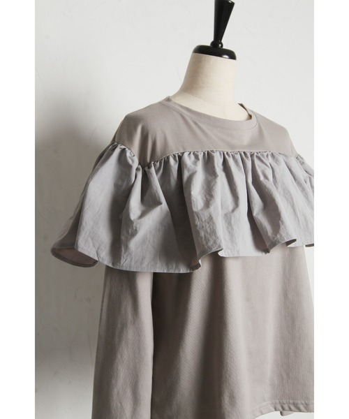 &. NOSTALGIA(アンドドットノスタルジア)の「【ZOZO限定】異素材フリルドッキングTシャツ(Tシャツ/カットソー・レディース・ホワイト/ブラック/グレー・M)」の8枚目の写真