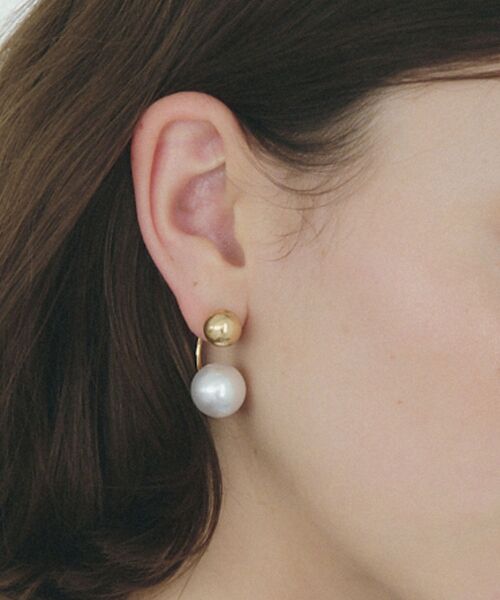 YECCA VECCA（イェッカヴェッカ）の「メタルボールパールキャッチピアス（ピアス（両耳用）・レディース・ゴールド/シルバー・FREE）」の2枚目の写真