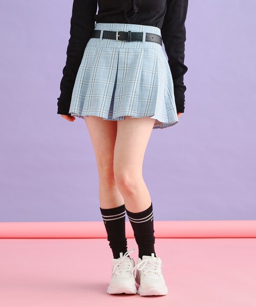 PINK-latte（ピンクラテ）の「◆ベルト付きプリーツスカート（スカート・キッズ・グレー/ベージュ系その他4/ブルー系6/ブラック・15 /16/14/13）」の4枚目の写真