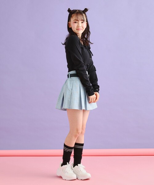 PINK-latte（ピンクラテ）の「◆ベルト付きプリーツスカート（スカート・キッズ・グレー/ベージュ系その他4/ブルー系6/ブラック・15 /16/14/13）」の11枚目の写真