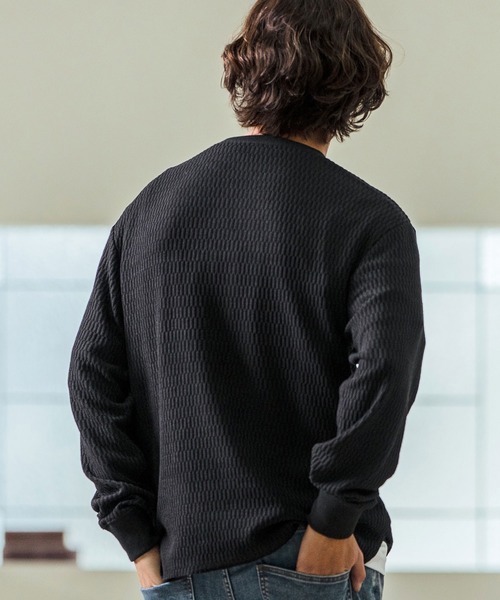 Magine（マージン）の「mlt5066- Honeycomb Fabric Long Sleeve Pullover ニットソー（Tシャツ/カットソー・メンズ・チャコール/ホワイト/ブラック・44/46/48）」の6枚目の写真