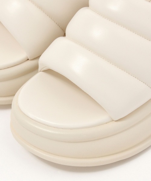 repipi armario（レピピ アルマリオ）の「パフィーサンダル（サンダル・キッズ・アイボリー/その他・SMALL/LARGE/MEDIUM）」の14枚目の写真