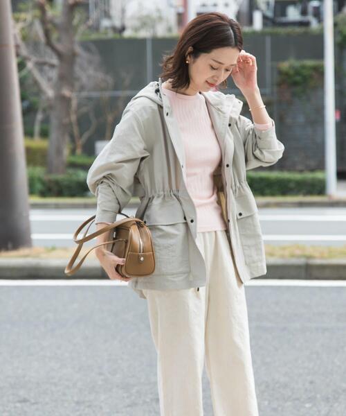 URBAN RESEARCH DOORS(アーバンリサーチドアーズ)の「ナイロンマウンテンパーカー(マウンテンパーカー・レディース・ライトブルー/ブラック/ライトベージュ・MEDIUM)」の9枚目の写真