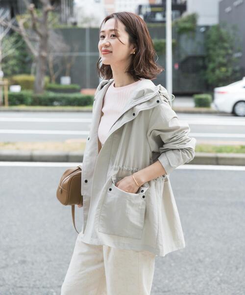 URBAN RESEARCH DOORS(アーバンリサーチドアーズ)の「ナイロンマウンテンパーカー(マウンテンパーカー・レディース・ライトブルー/ブラック/ライトベージュ・MEDIUM)」の12枚目の写真