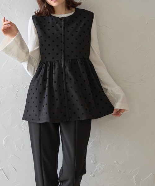 セール】フロッキードットペプラムジップアップノースリベスト