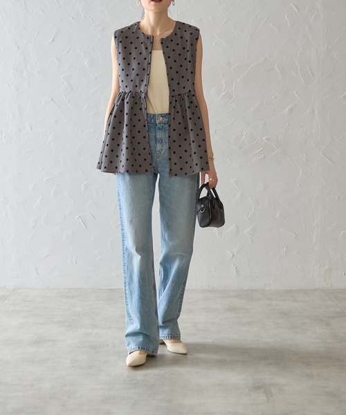 each（イーチ）の「フロッキードットペプラムジップアップノースリベスト（ベスト・レディース・グレー/ブラック/ネイビー・FREE）」の20枚目の写真